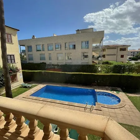 Апартаменти Cosy With Pool Ideal For Family & Sports Near In Port De Польєнса