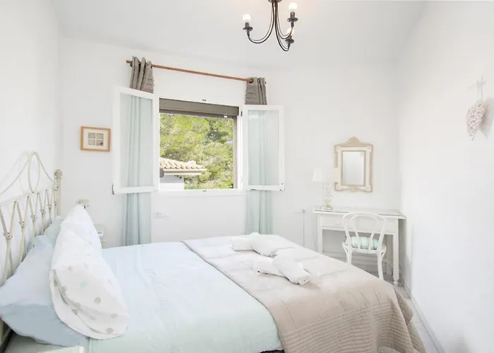 Appartamento Cosy With Pool Ideal For Family & Sports Near In Port De